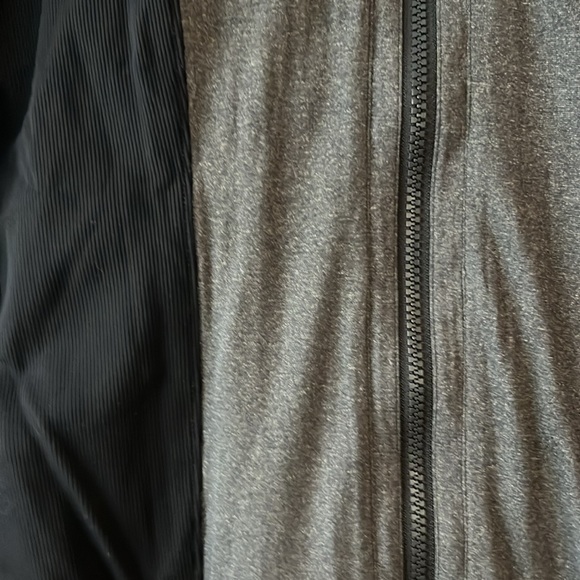 Reversible hooded jacket/windbreakeraker - Picture 2 of 8